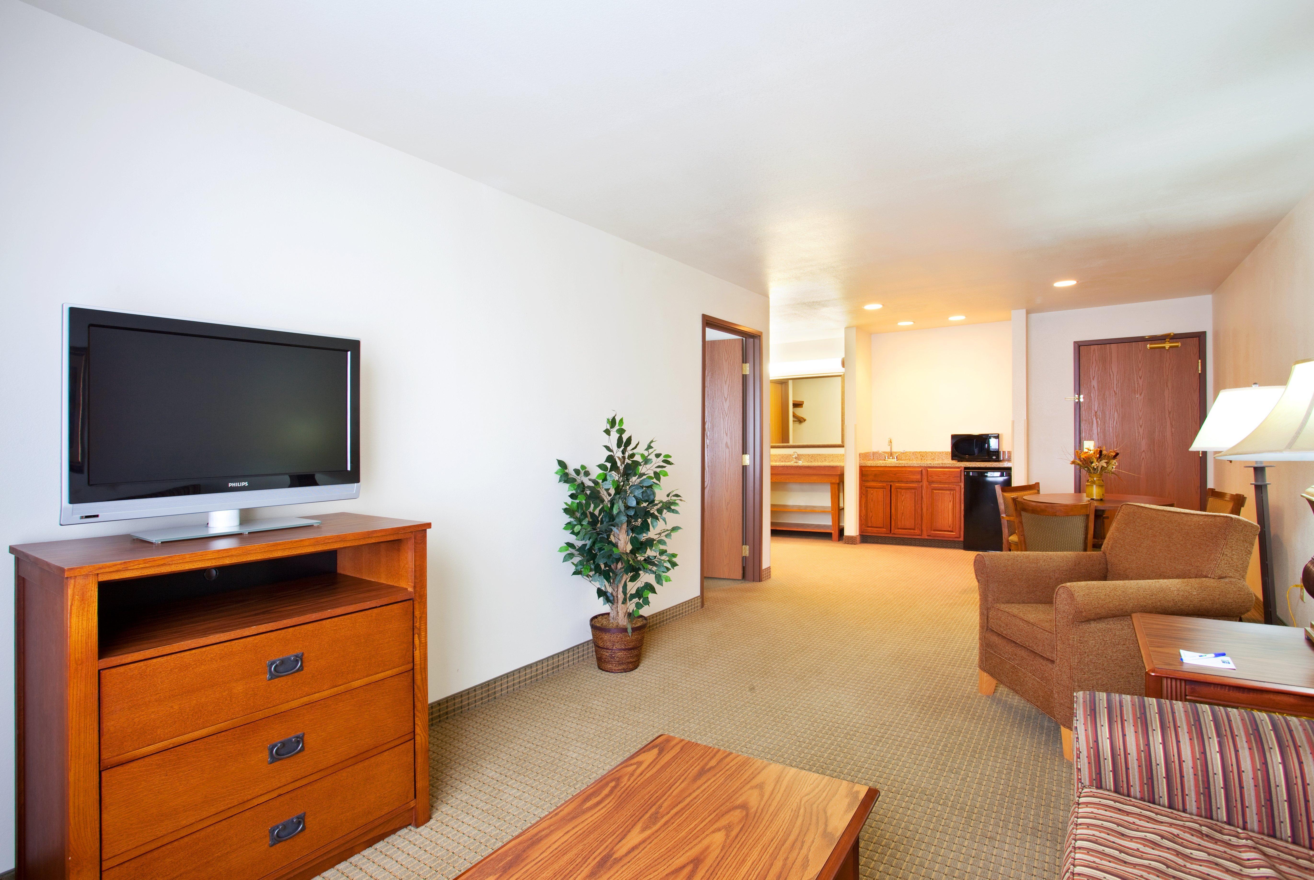 Holiday Inn Express Hotel & Suites Mattoon By Ihg Bagian luar foto