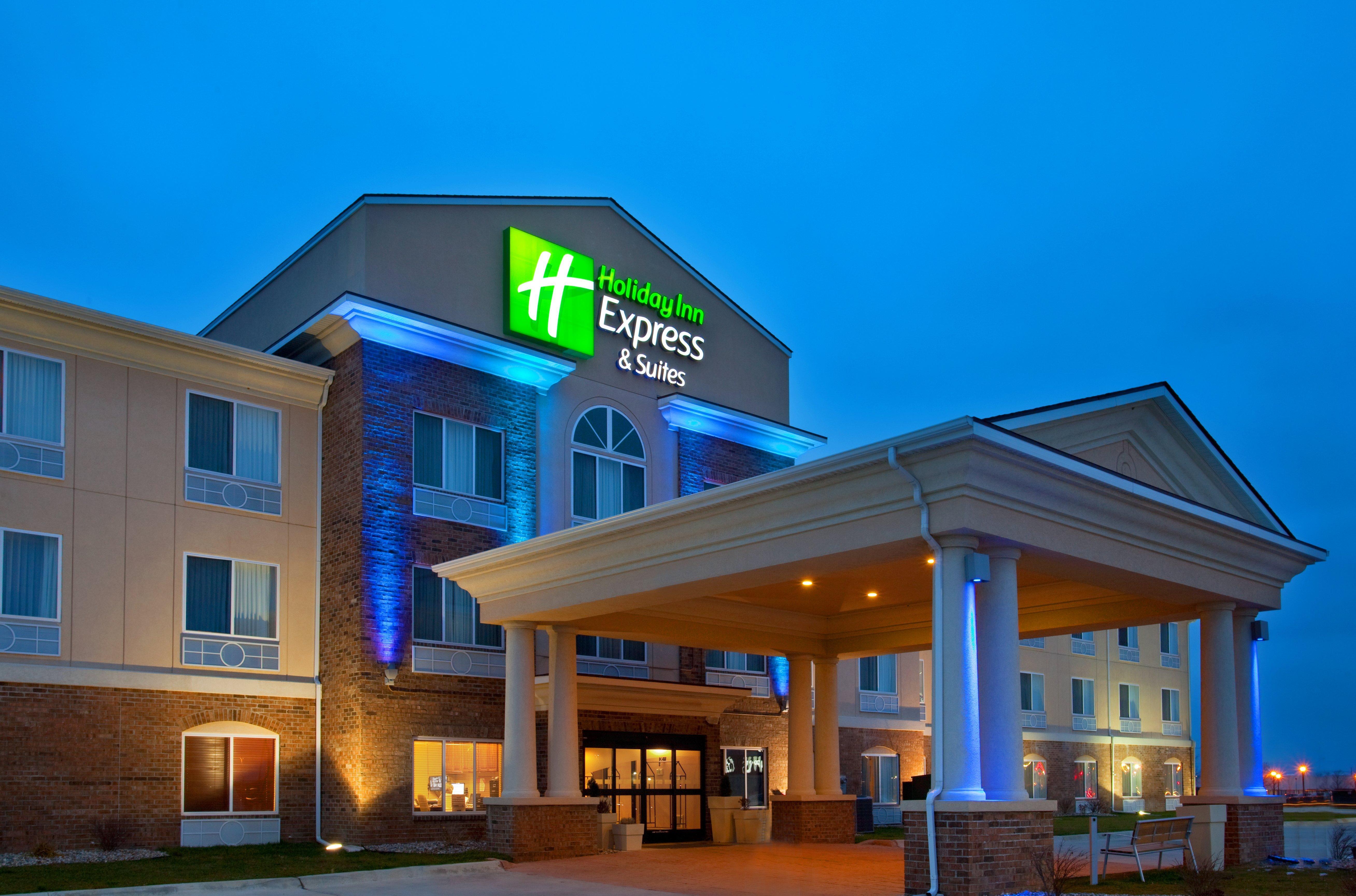 Holiday Inn Express Hotel & Suites Mattoon By Ihg Bagian luar foto